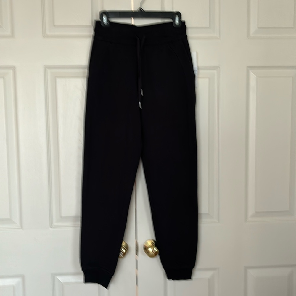 Lululemon Scuba Jogger NWT